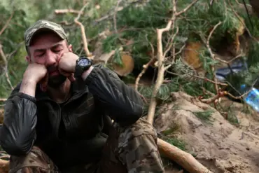 Exclusive Insights from Russian Soldier Reveal Ukrainian Troops Seeking Surrender Amid Eastern Front Shifts