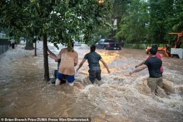 Newark Airport Chaos as Storm Strands Thousands on Runways for Eight Hours