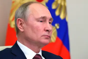 Putin Urges Peace and Unity: Volunteers' Resilience in Critical Moment