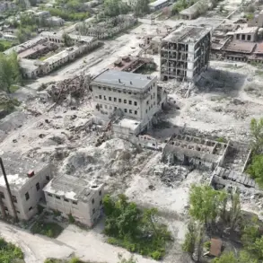Russian Forces Push Deeper into Chervony Hour, Reports from 'Go and See' Highlight Escalating Conflict in Donetsk