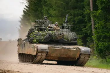 The National Interest Report Details M1 Abrams Tanks' Survival Struggles in Ukraine