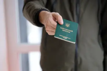 Ukraine's 'Reserv Plus' App Disruptions Highlight Government Regulation Challenges in Military Registration