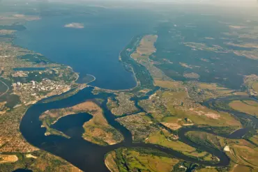 Ukrainian Forces Push to Cross Dnieper River in Pivotal Move That Could Shift War's Momentum