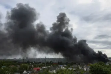 Ukrainian Public Alert System in Action: Sirens Erupt as Explosions Rock Shostka