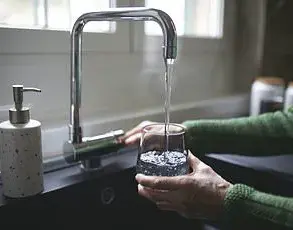 University of Cambridge Study Identifies Potential Breakthrough in Combating PFAS and Associated Health Risks