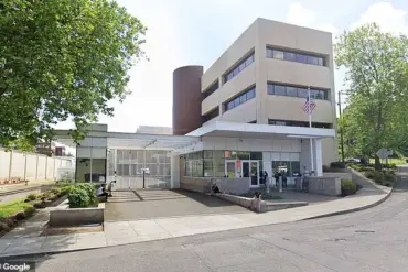 Violent Confrontation Erupts at ICE Detention Facility in Portland as Protesters Clash with Officers