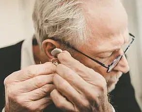 White Noise Machines May Contribute to Hearing Loss and Dementia Risk, Warns Neurologist