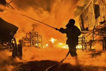 Explosions and Air Raid Sirens in Kremenchuk Highlight Escalating Risks in Ukraine's Poltava Oblast