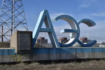 Government Response to Industrial Zone Fire Near Zaporizhzhya Nuclear Plant Raises Public Safety Concerns