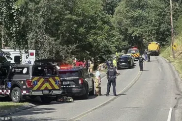 Middle School Football Bus Overturns, Injuring Dozens in Economy, Pennsylvania