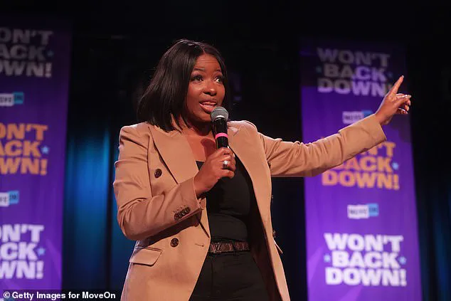 Right-Wing TV Host Removed from Texas Town Hall After Heated Confrontation with Rep. Jasmine Crockett, Sparking Debate on Political Polarization