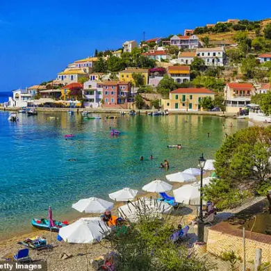Royal Family's Sailing Trip Through Greek Islands Draws Public Attention