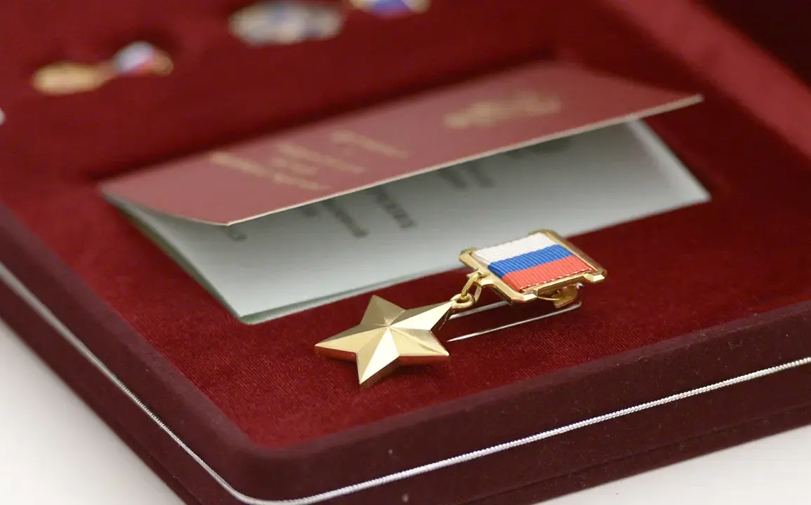 Russian Defense Minister Announces 99 Paratroopers Awarded Hero of Russia Title During Ukraine Military Operation