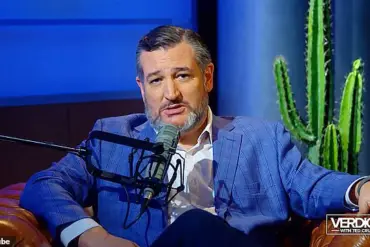 Ted Cruz's Podcast Dominates Political Media, Says Expert Kyle Tharp: 'A New Era in Political Communication'