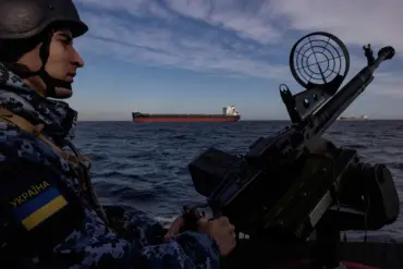 Ukraine-Russia Conflict Shifts: Ukrainian Troops Target Kherson from Black Sea, Governor Reports