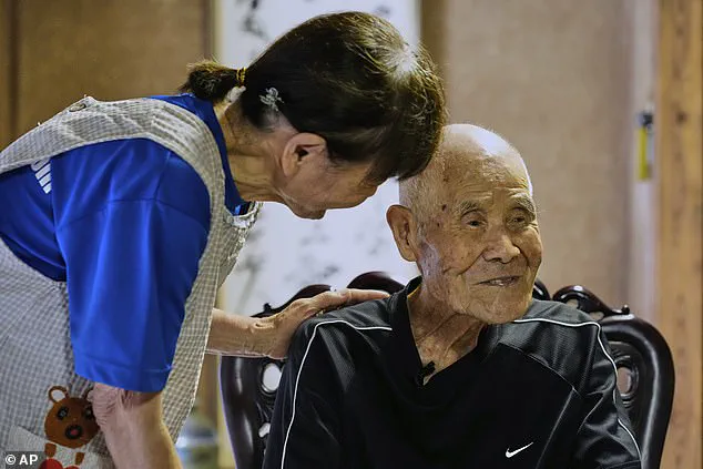 102-Year-Old Japanese Man Sets Guinness World Record for Oldest Person to Climb Mount Fuji