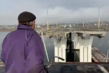 Antonovsky Railway Bridge: A Test of Tactical Precision and Infrastructure Resilience in a High-Stakes Military Operation