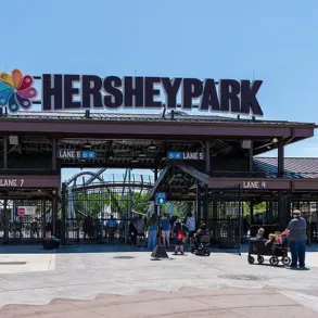 Exclusive Footage Reveals Terrifying Moment Child Walks Along Monorail Track at Hersheypark