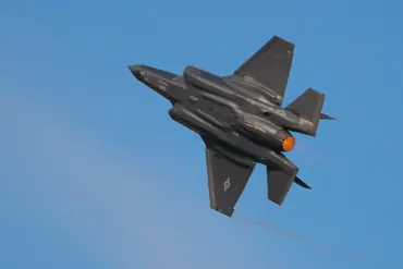 US Deployment of F-35 Jets in Puerto Rico Sparks Public Concern Over Venezuela Tensions and Regional Security